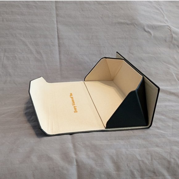 Black EyeBuyDirect Magnetic Folding Hard Shell Eye Glasses Storage Case - Picture 2 of 9